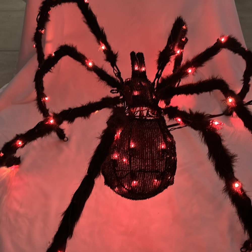 Slightly Used Light-Up Large Spider Halloween Outdoor Indoor Decoration Pink lit - Picture 3 of 11